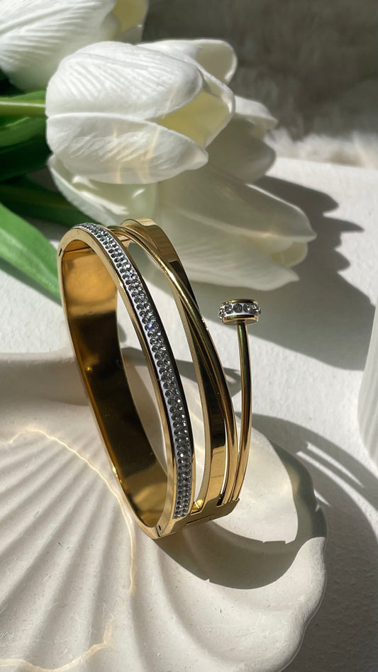 Luxury nail style stainless steel handcuff