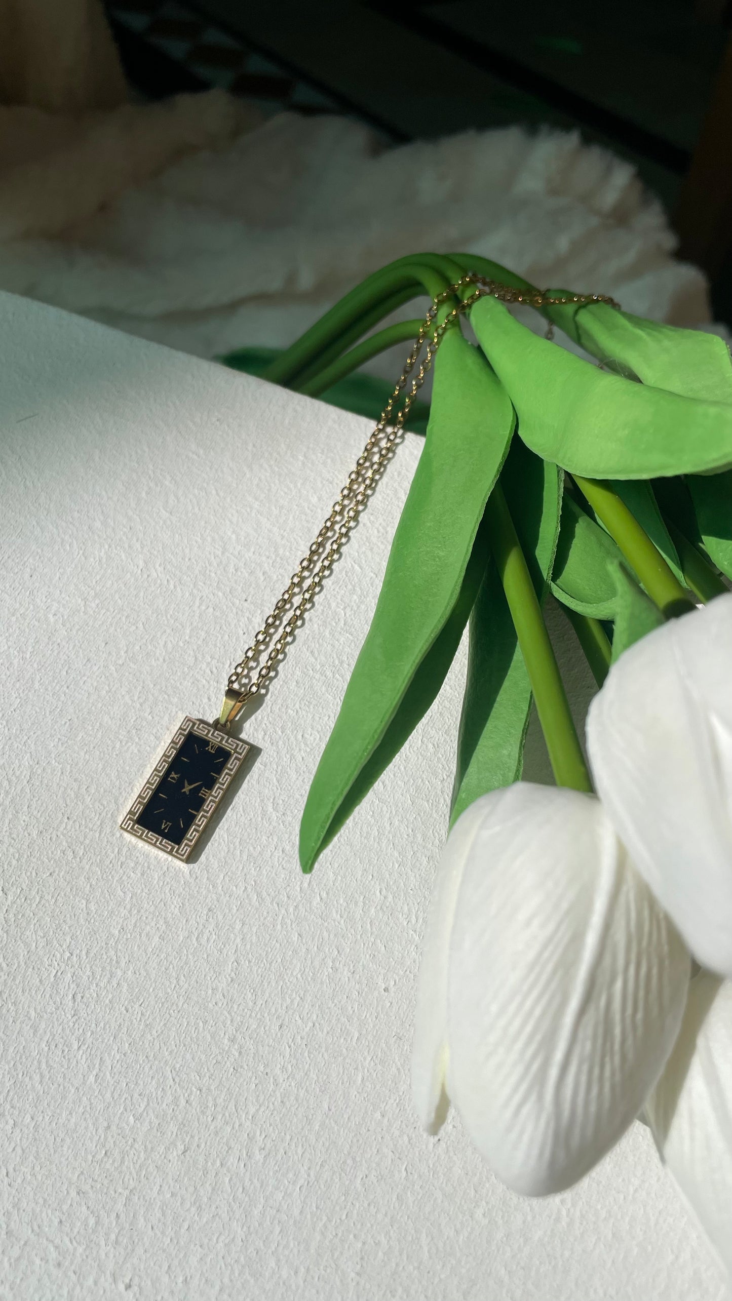 Elegant square necklace (stainless)