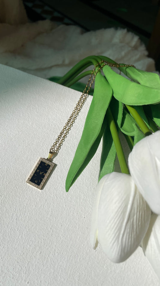 Elegant square necklace (stainless)